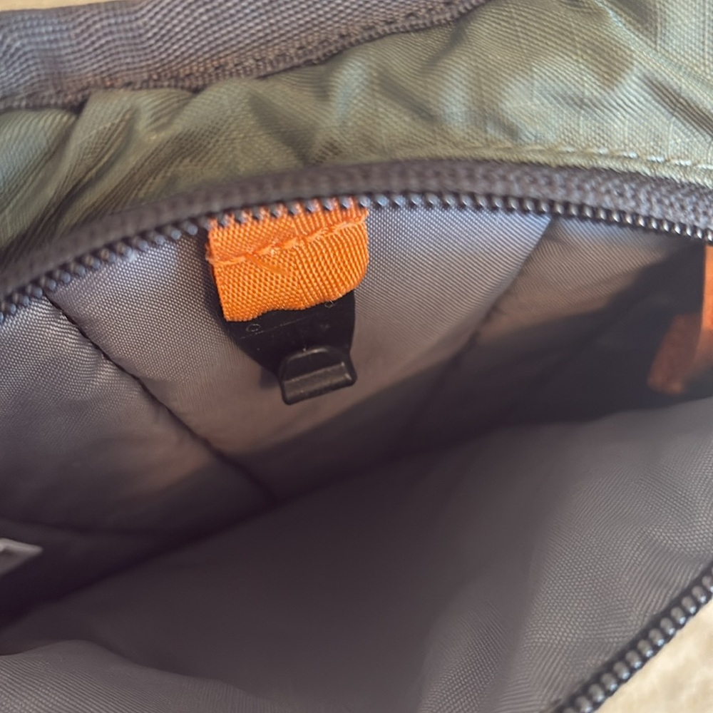 The North Face Green and Gray Backpack with Padded Straps - Picture 5 of 7